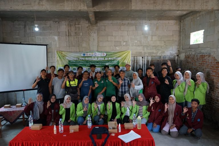 PPK Ormawa IMM Al Haytham Gandeng Mitra Bank Sampah Resik Sejahtera Kelurahan Sambiroto untuk Sinergikan Program Pengabdian Masyarakat